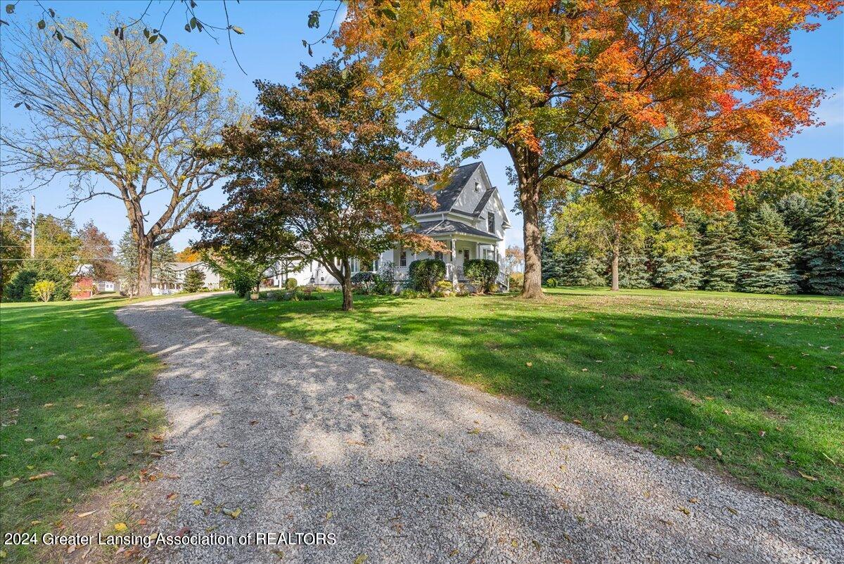 8647 Coleman Road Haslett, MI 48840 - Photo 36 of 49 03-Media Jett - 14