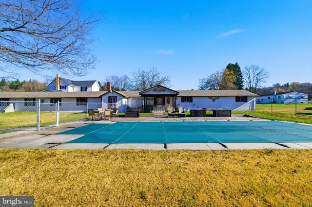 $285,000 | 82 Ridge Street, Smokerun, PA 16681