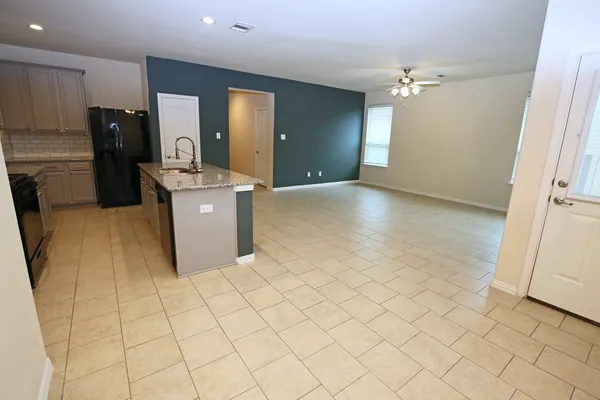 $319,900 | 13346 Pecan Trails Drive, Santa Fe, TX 77510
