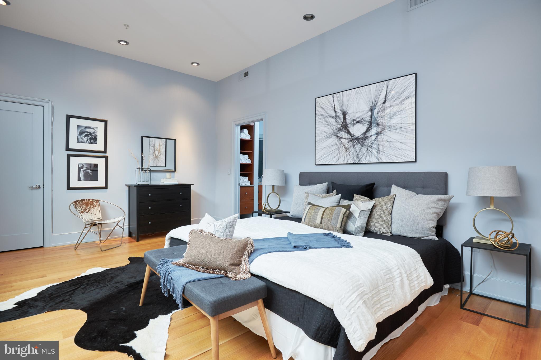 2516 Q Street Northwest, Unit Q202 Washington, DC 20007 - Photo 9 of 28 Spacious Master Suite