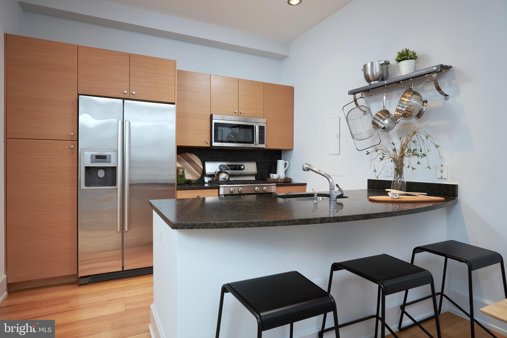 2516 Q Street Northwest, Unit Q202 Washington, DC 20007 - Photo 6 of 28 Convenient Breakfast Bar