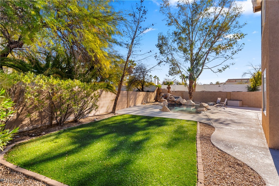 4 Bishopsgate Terrace Henderson, NV 89074 - Photo 22 of 31