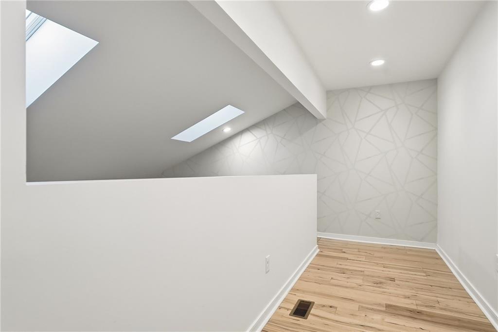 5742 Fifth Avenue, Unit 304 Pittsburgh, PA 15232 - Photo 24 of 32 a view of an empty room