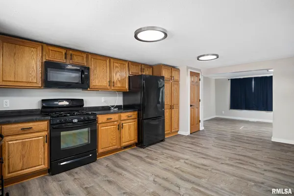 $166,500 | 111 Reiter Street, Benson, IL 61516