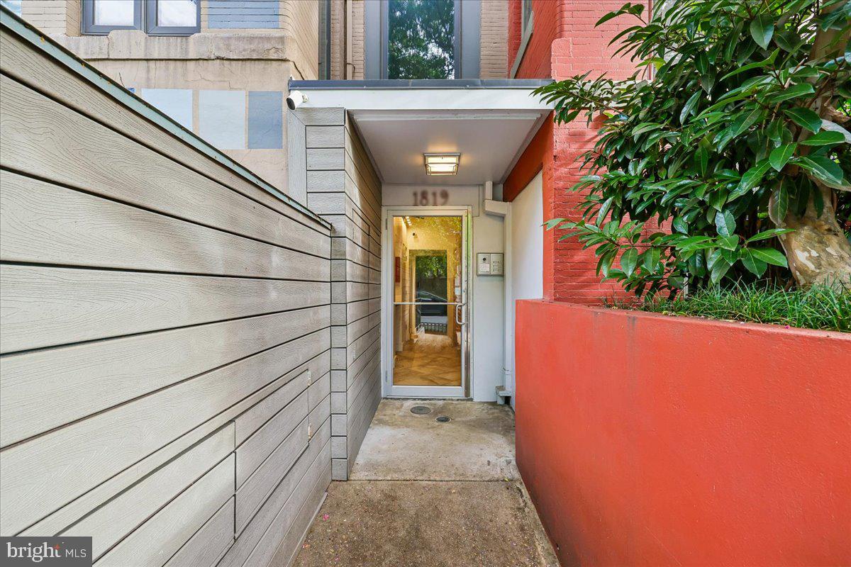 1819 Belmont Road Northwest, Unit 4 Washington, DC 20009 - Photo 36 of 67 Gallery Image 36