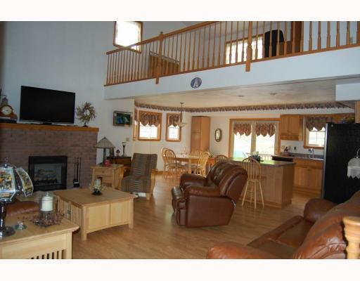 379 Quarry Road Washington, PA 15301 - Photo 4 of 12 Den/Family/Great Room.