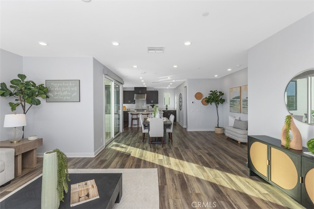 430 Transport Tustin, CA 92782 - Photo 17 of 40