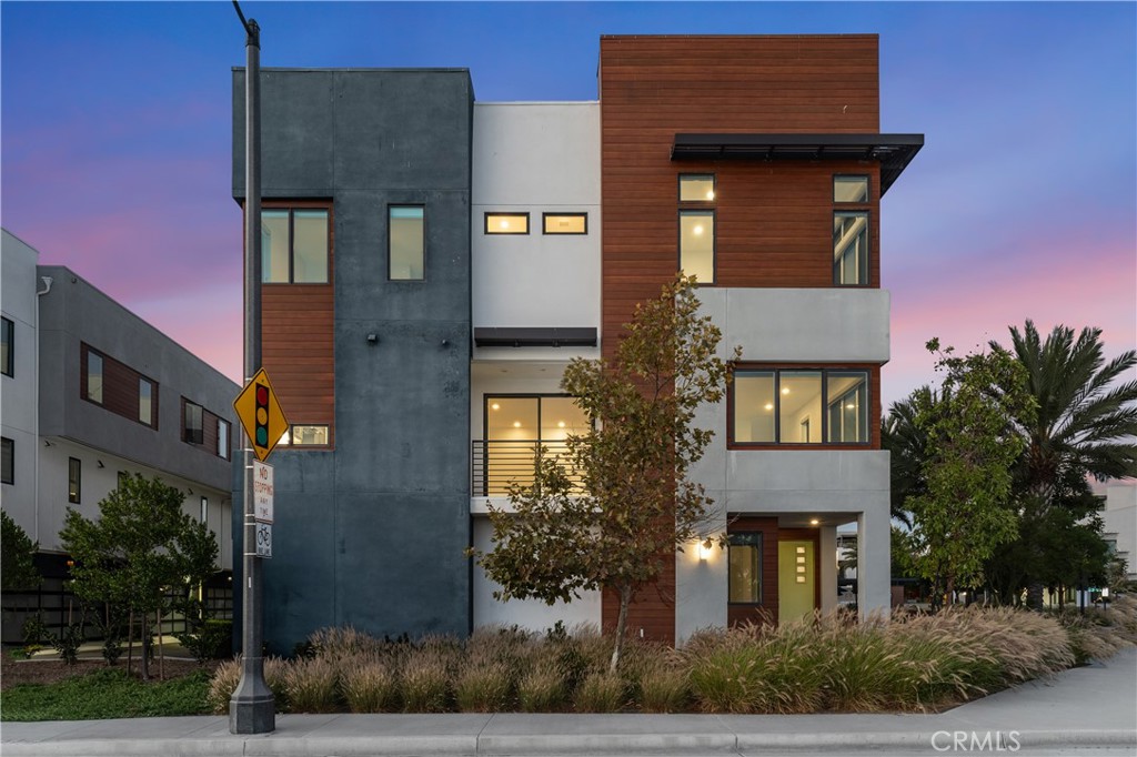 430 Transport Tustin, CA 92782 - Photo 35 of 40