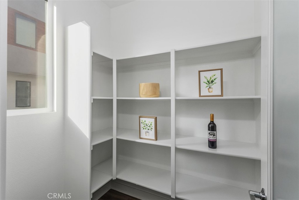 430 Transport Tustin, CA 92782 - Photo 7 of 40