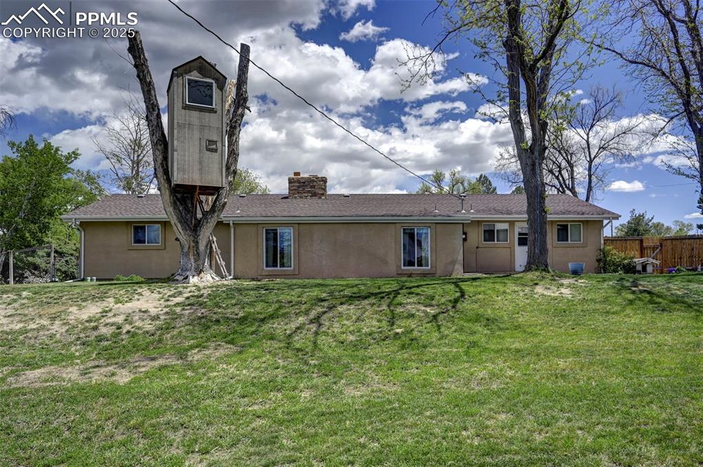 427 Ute Avenue Simla, CO 80835 - Photo 39 of 49 a house view with a garden space