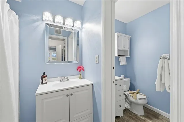 $155,000 | 1110 Chatham Park Drive, Unit E, Pittsburgh, PA 15220