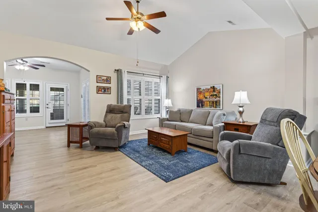 $369,500 | 1334 Woodcrest Court, Mount Joy, PA 17552