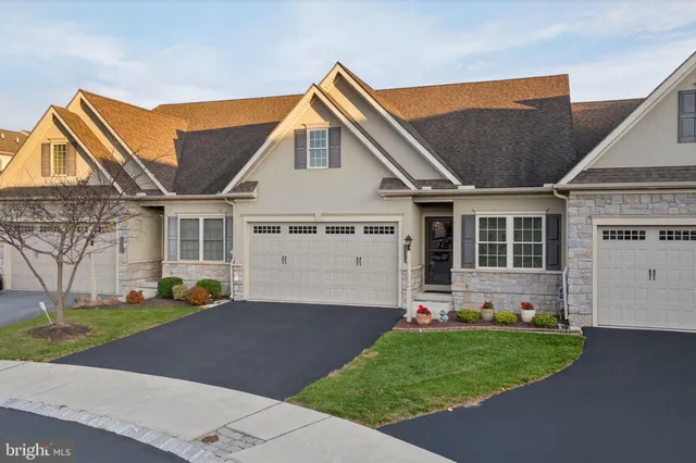 $369,500 | 1334 Woodcrest Court, Mount Joy, PA 17552