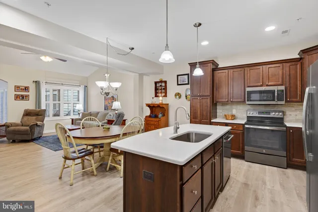 $369,500 | 1334 Woodcrest Court, Mount Joy, PA 17552