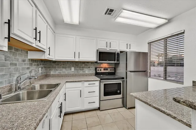 $1,450 | 5499 Indian River Drive, Unit 356, Las Vegas, NV 89103