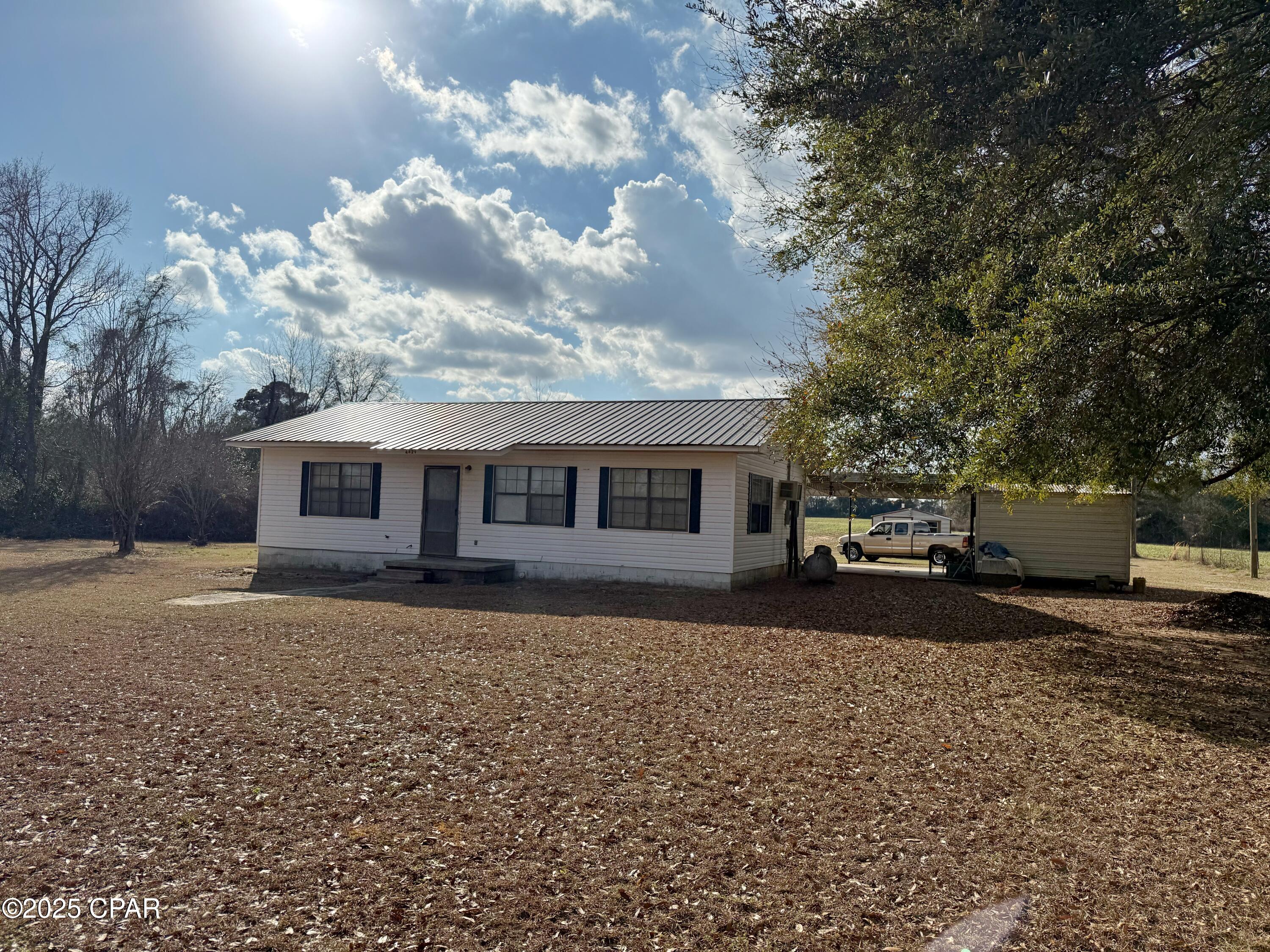 4829 North Golden Road Cottondale, FL 32431 - Photo 1 of 25 Gallery Image 1