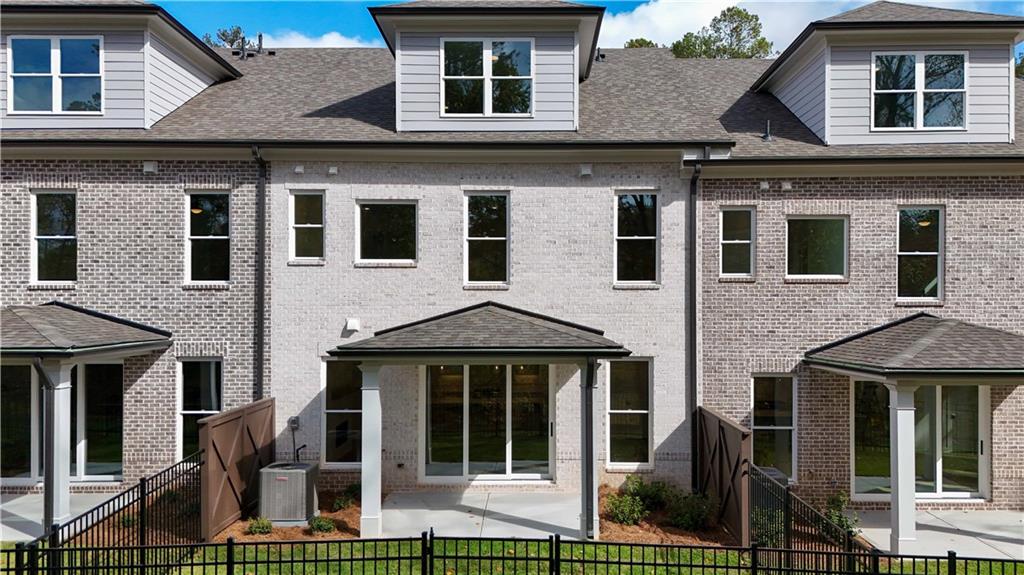 149 Wards Xing Way, Unit 10 Johns Creek, GA 30022 - Photo 3 of 52