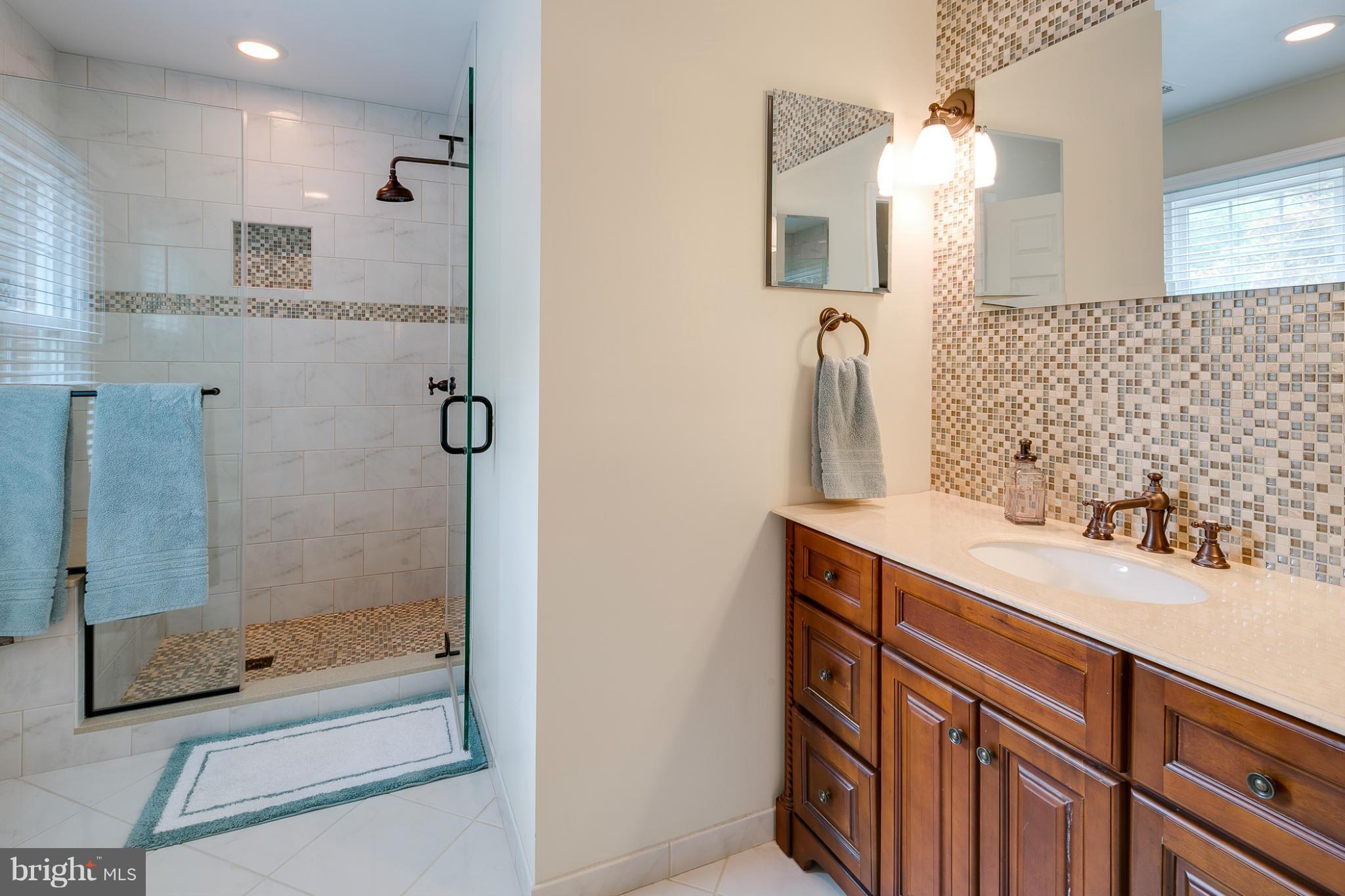 5142 Durham Road West Columbia, MD 21044 - Photo 22 of 30 Bath (Master)