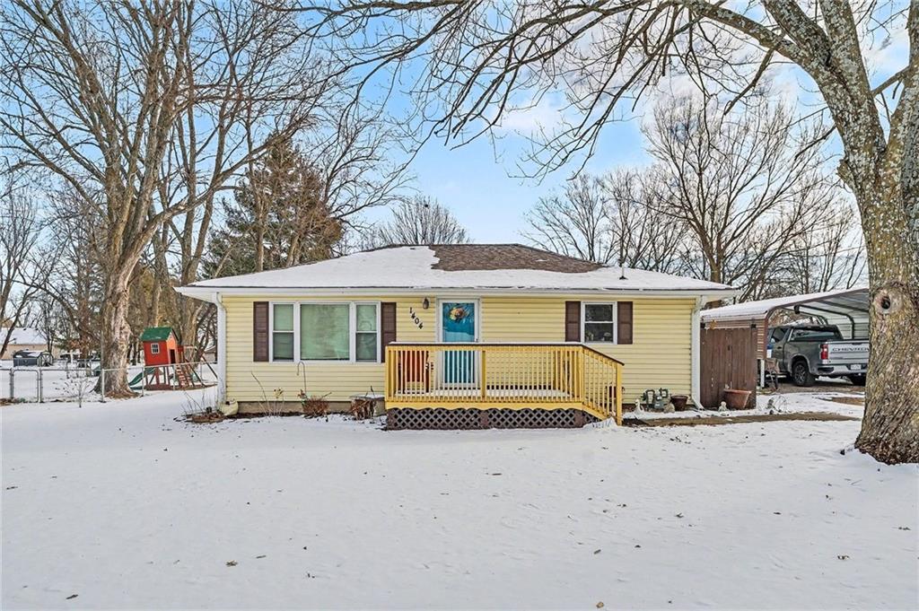 1404 North Howenstein Avenue Cameron, MO 64429 - Photo 2 of 17