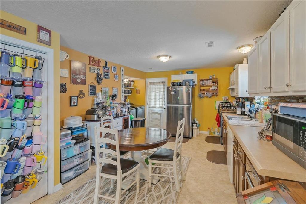 1404 North Howenstein Avenue Cameron, MO 64429 - Photo 4 of 17