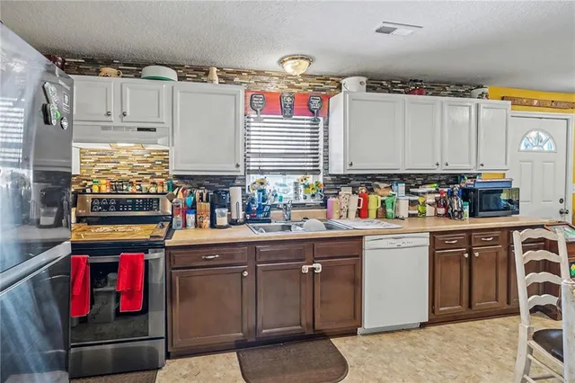 $140,000 | 1404 North Howenstein Avenue, Cameron, MO 64429