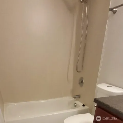 $2,100 | 13011 East Gibson Road, Unit N325, Everett, WA 98204