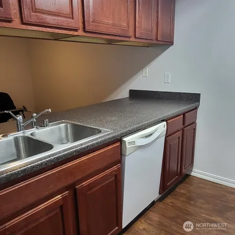 $2,100 | 13011 East Gibson Road, Unit N325, Everett, WA 98204