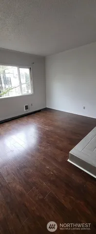 $2,100 | 13011 East Gibson Road, Unit N325, Everett, WA 98204