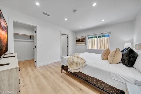 $8,800 | 15333 Lemay Street, Van Nuys, CA 91406