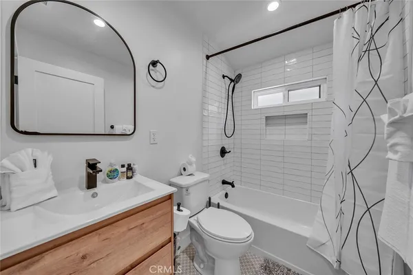 $8,800 | 15333 Lemay Street, Van Nuys, CA 91406