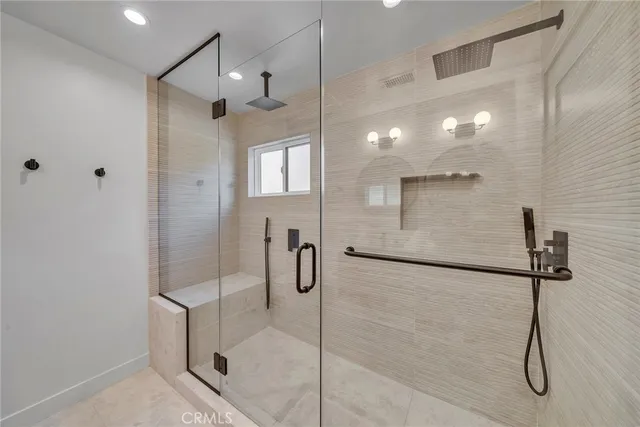 $8,800 | 15333 Lemay Street, Van Nuys, CA 91406