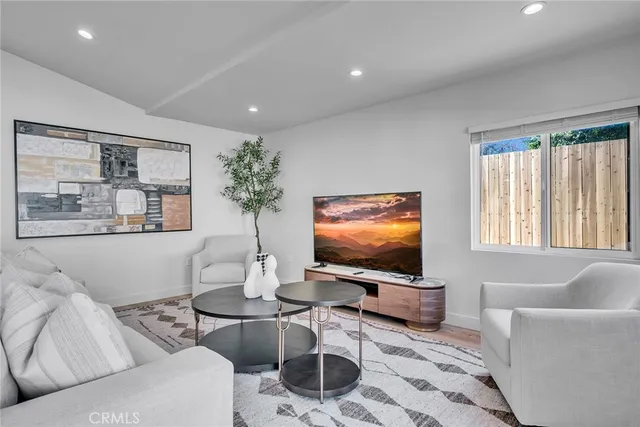 $8,800 | 15333 Lemay Street, Van Nuys, CA 91406