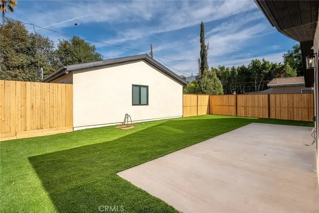 $8,800 | 15333 Lemay Street, Van Nuys, CA 91406