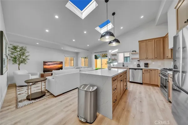 $8,800 | 15333 Lemay Street, Van Nuys, CA 91406