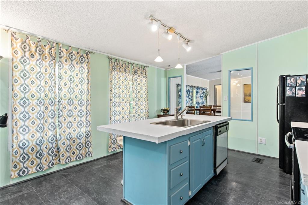 898 Jupiter Road Weaverville, NC 28787 - Photo 11 of 25 Gallery Image 11
