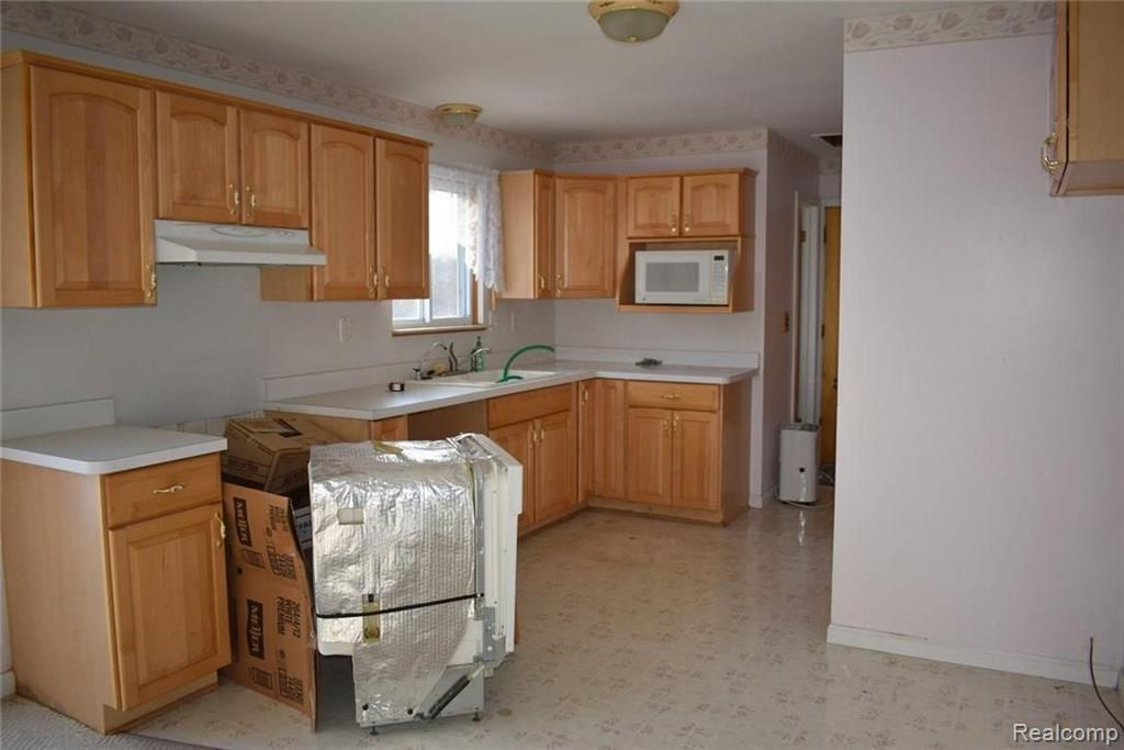 312 Chilson Road Howell, MI 48843 - Photo 3 of 11 Gallery Image 3