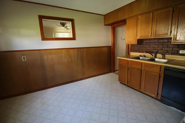 $120,000 | 28889 Hillview Street, Roseville, MI 48066