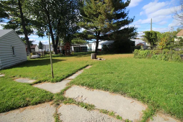 $120,000 | 28889 Hillview Street, Roseville, MI 48066