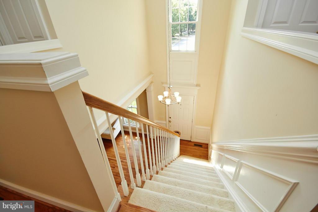 9722 Hidden Valley Road Vienna, VA 22181 - Photo 12 of 22 Interior (General)