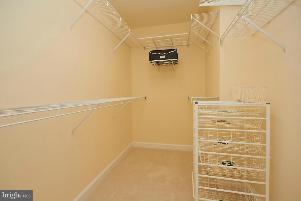 9722 Hidden Valley Road Vienna, VA 22181 - Photo 15 of 22 Interior (General)