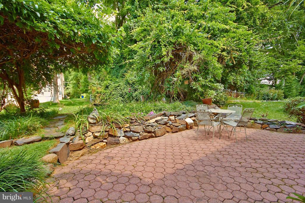 9722 Hidden Valley Road Vienna, VA 22181 - Photo 20 of 22 Exterior (General)