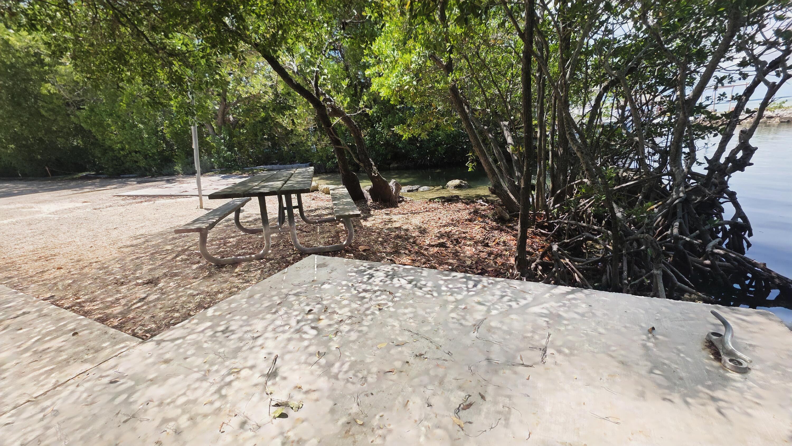 54 Sunset Road Key Largo, FL 33037 - Photo 23 of 26 Forster Park Picnic 2 area by water
