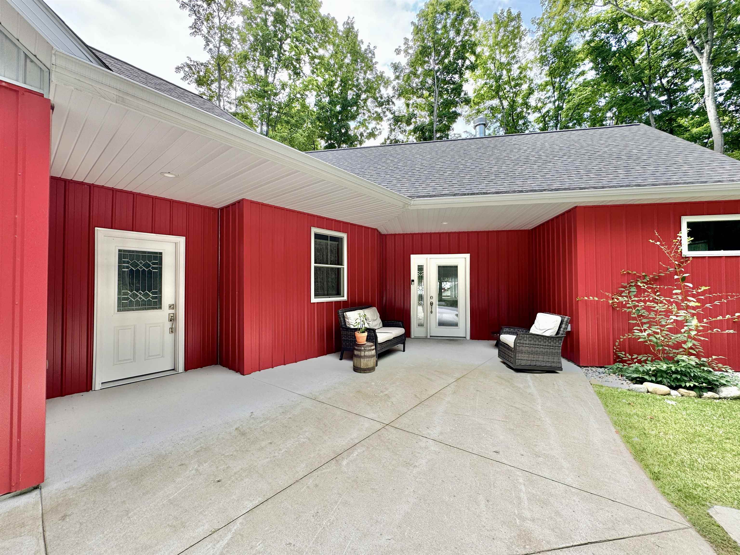 2144 North Jacobson Road Suttons Bay, MI 49682 - Photo 6 of 63 Gallery Image 6