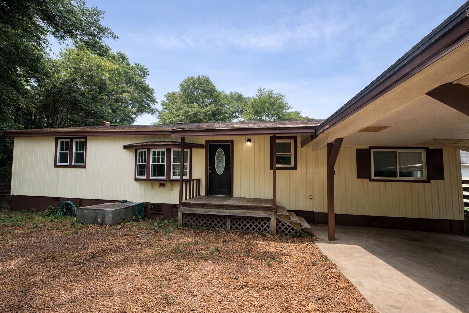 1391 Scott Lake Road Summerton, SC 29148 - Photo 3 of 16 1391 Scott Lake Rd Street side of home
