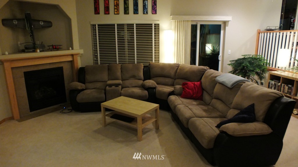 5119 Northeast 10th Place Renton, WA 98059 - Photo 6 of 15