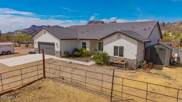 $624,500 | 146 East Whiteley Street, Apache Junction, AZ 85119