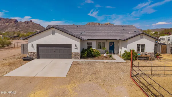 $624,500 | 146 East Whiteley Street, Apache Junction, AZ 85119