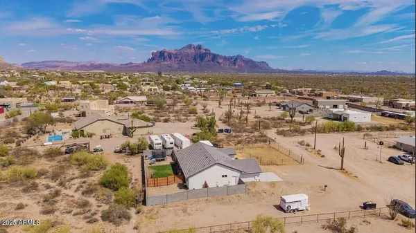 $580,000 | 146 East Whiteley Street, Apache Junction, AZ 85119