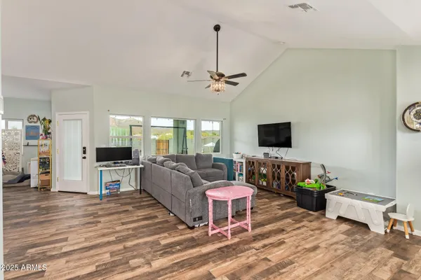 $624,500 | 146 East Whiteley Street, Apache Junction, AZ 85119