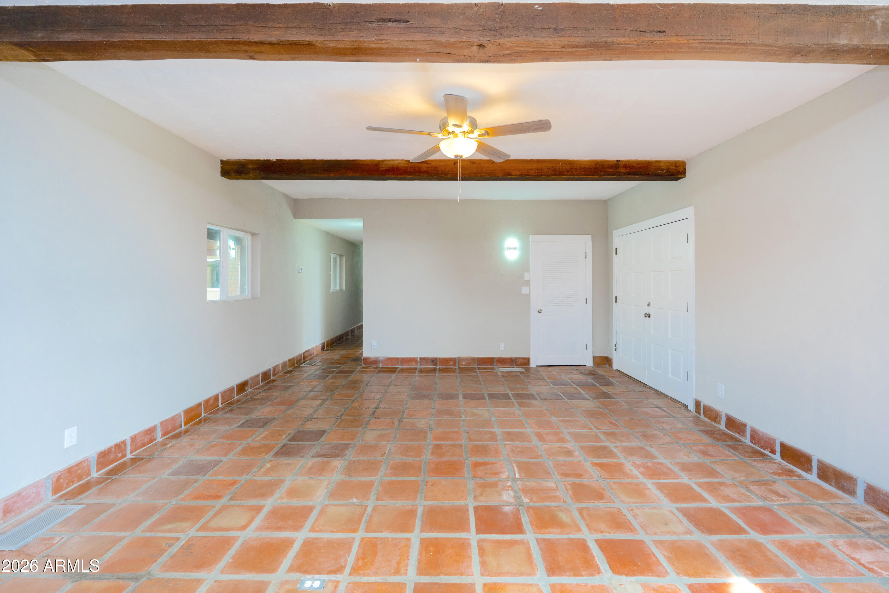 4 Cochise Lane Bisbee, AZ 85603 - Photo 4 of 72 a view of an empty room